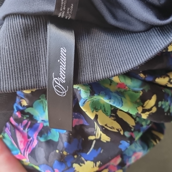 Lorna Jane Black Premium - Picture 10 of 13